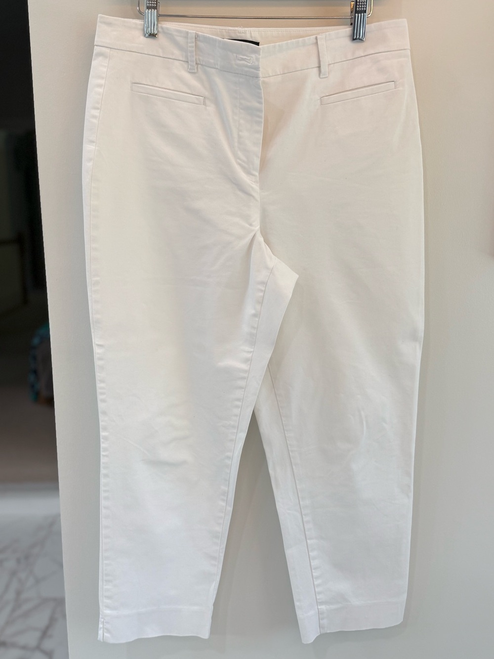 Ann Taylor White Cropped Cotton Trousers